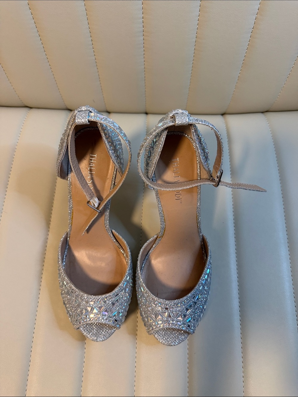 thalia sodi platform pumps
